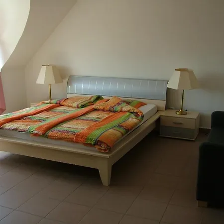 Zoldhaz Bio Panzio Konukevi *